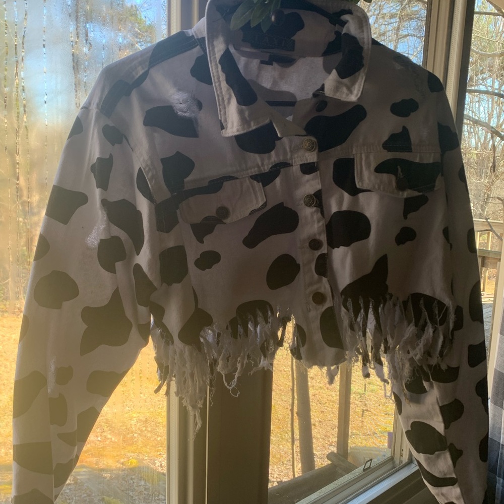 Cropped Cow Print Denim Jacket new with tags. could fit M-L